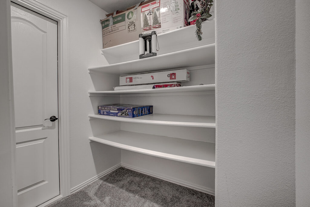 21Storage38