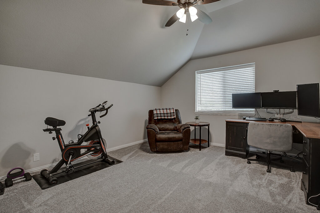 29Fourth Bedroom33_1